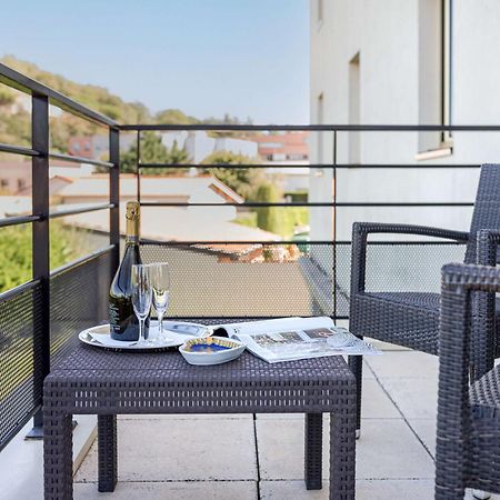Best Western Hotel Des Barolles - Lyon Sud Бринье Экстерьер фото