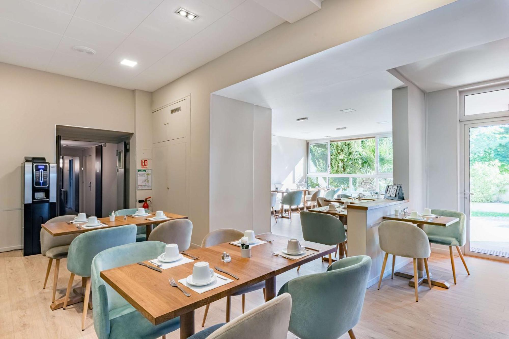 Best Western Hotel Des Barolles - Lyon Sud Бринье Экстерьер фото