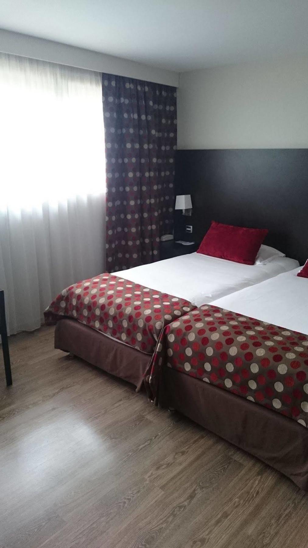 Best Western Hotel Des Barolles - Lyon Sud Бринье Экстерьер фото