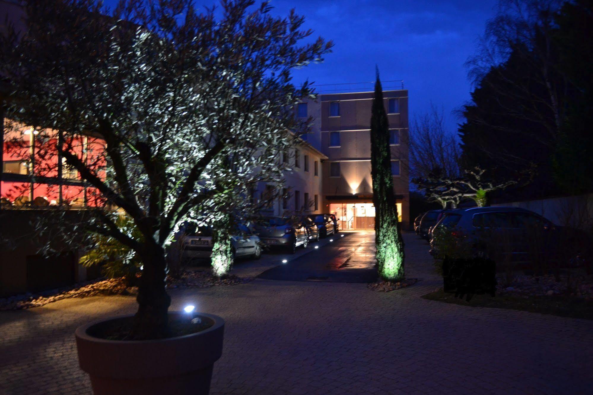 Best Western Hotel Des Barolles - Lyon Sud Бринье Экстерьер фото